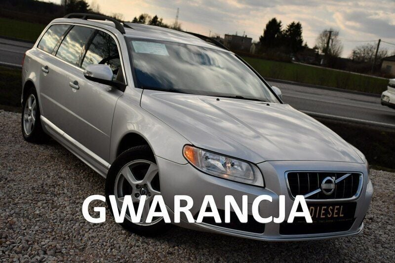Srebrny (metalik, perła) Używany 2010 Volvo V70 Kombi | 26 999 zł (Dość drogi) - Obraz 1/4