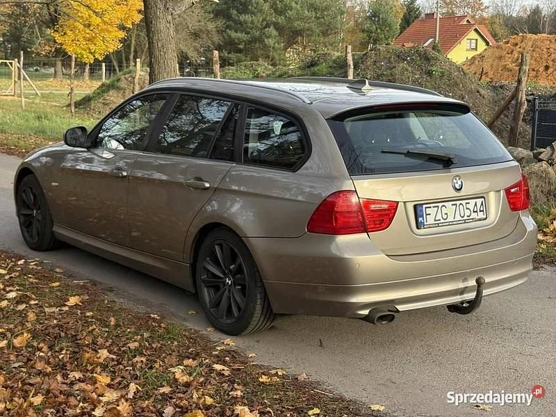Używany BMW 320 2011 Złoty Kombi
