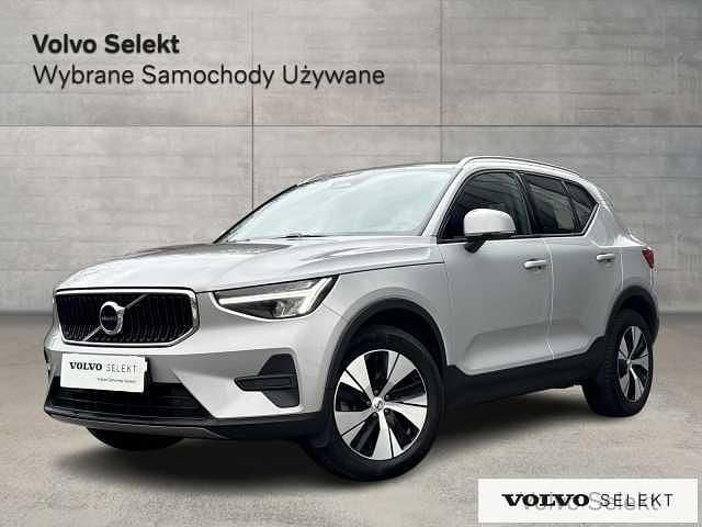 Srebrny Używany 2025 Volvo XC40 SUV | 141 900 zł (Dobra cena) - Obraz 1/3