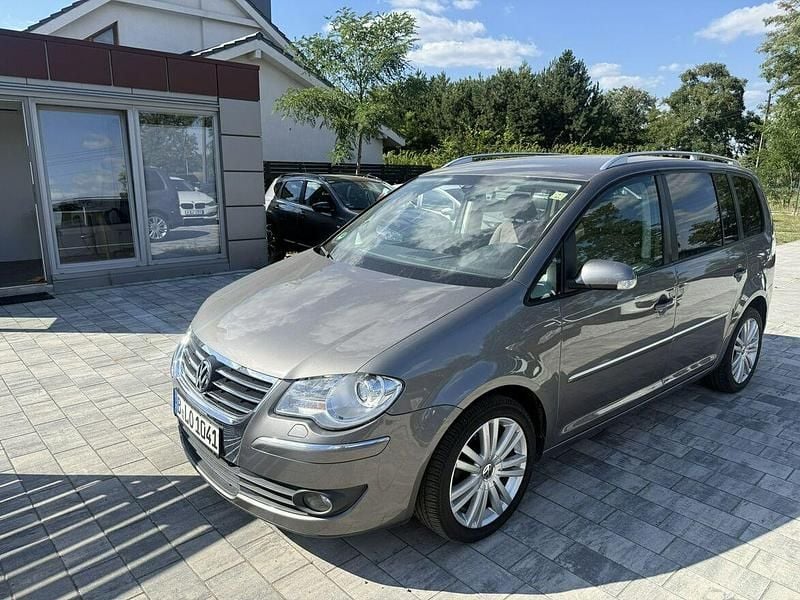 Szary Używany 2009 VW Touran Minivan | 19 900 zł (Uczciwa cena) - Obraz 1/4