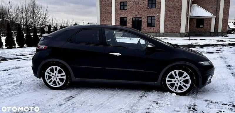 Używany Honda Civic Sport 140 KM (102 kW) 2009 Czarny Hatchback