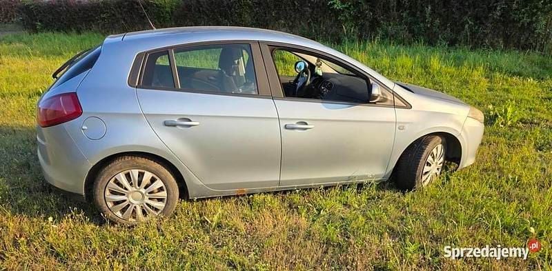 Niebieski Używany 2009 Fiat Bravo Hatchback | 4000 zł (Super Cena) - Obraz 1/4