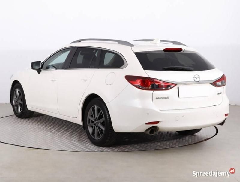 Używany Mazda 6 146 KM (107 kW) 2018 Biały Kombi