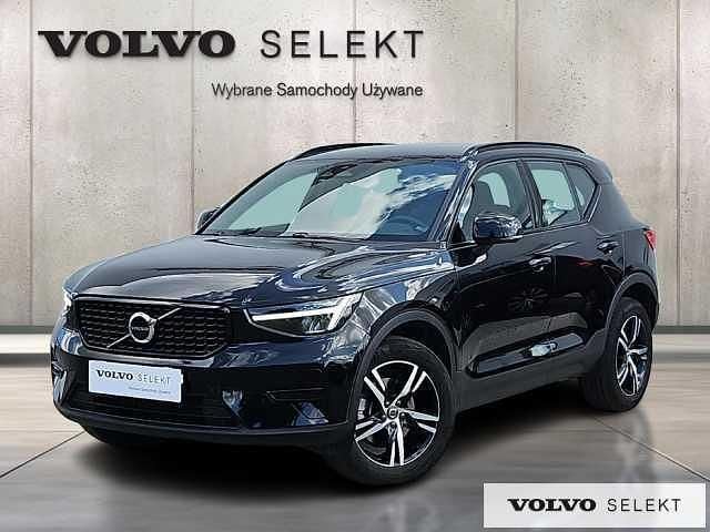 Czarny Używany 2025 Volvo XC40 SUV | 162 900 zł (Uczciwa cena) - Obraz 1/3