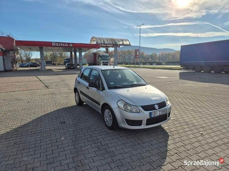 Srebrny Używany 2006 Suzuki SX4 SUV | 10 500 zł (Dobra cena) - Obraz 1/4