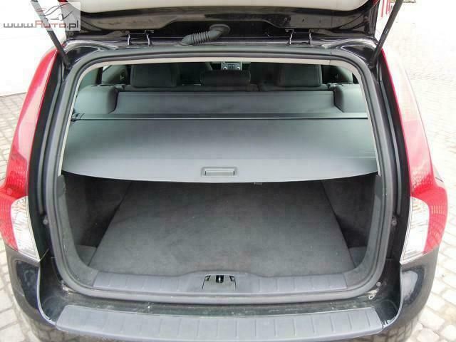 Używany Volvo V50 109 KM (80 kW) 2007 Czarny Kombi