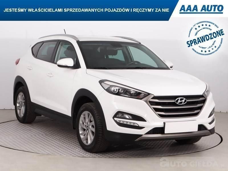 Biały Używany 2016 Hyundai Tucson SUV | 63 999 zł (Uczciwa cena) - Obraz 1/4