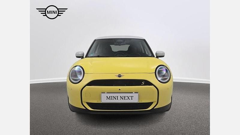 Używany Mini Cooper SE 160 kW (218 KM) 2023 Sunny side yellow Hatchback