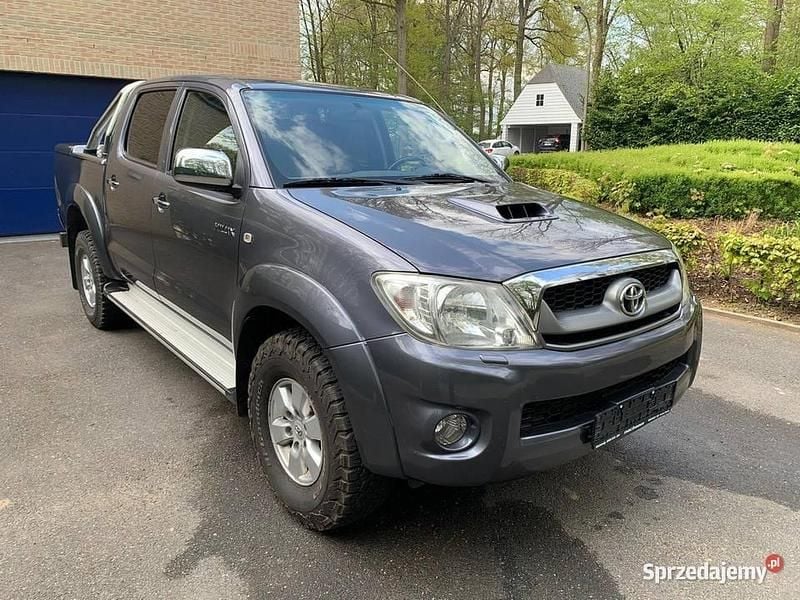 Używany 2011 Toyota HiLux Pickup | 23 400 zł - Obraz 1/4