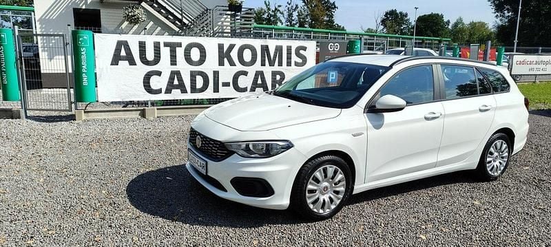 Biały Używany 2018 Fiat Tipo Kombi | 35 900 zł (Dobra cena) - Obraz 1/4