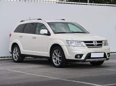 Biały Używany 2014 Fiat Freemont SUV | 36 999 zł - Obraz 1/4