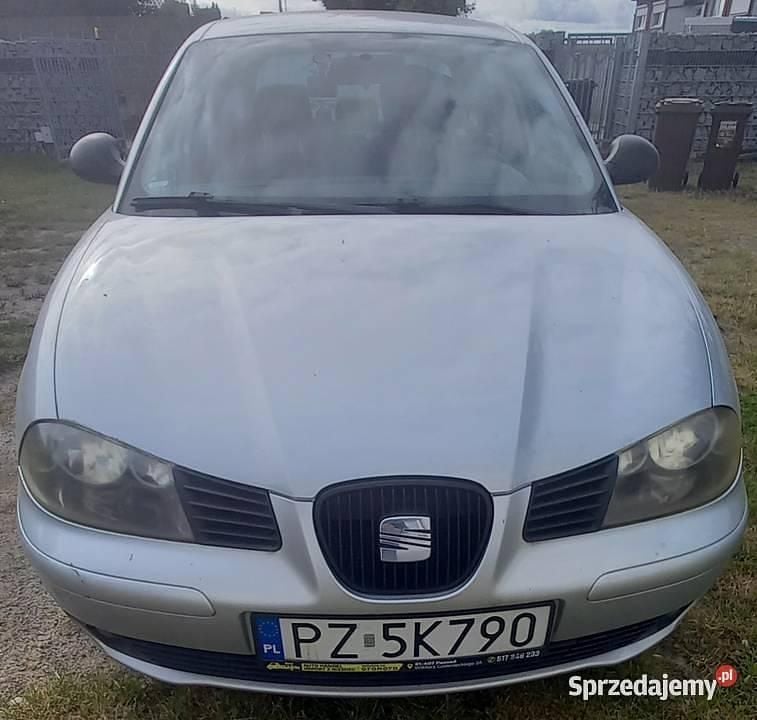 Srebrny Używany 2007 Seat Cordoba Sedan/Limuzyna | 7850 zł - Obraz 1/4