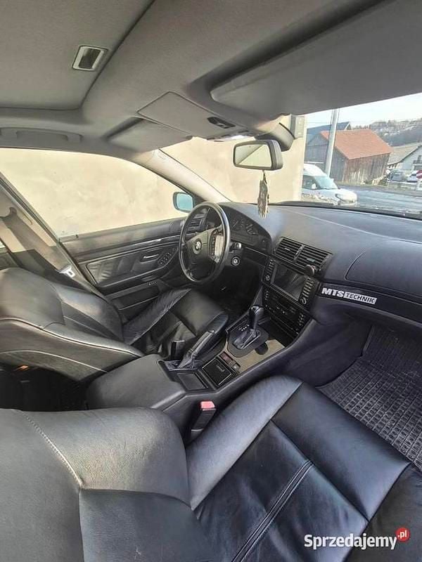 Używany BMW 525 2001 Czarny Sedan/Limuzyna