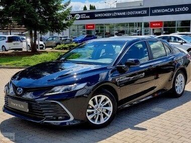Czarny Używany 2021 Toyota Camry Comfort Sedan/Limuzyna | 119 900 zł (Dość drogi) - Obraz 1/4