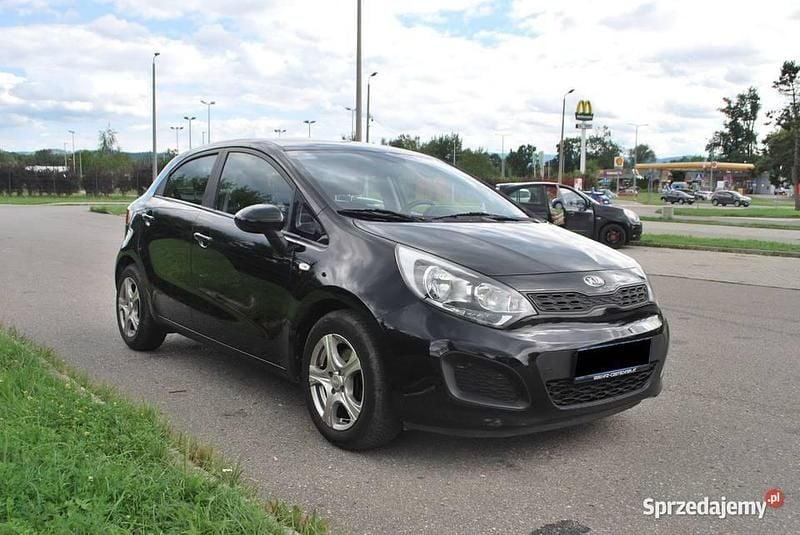 Używany 2013 Kia Rio Hatchback | 23 900 zł (Uczciwa cena) - Obraz 1/4
