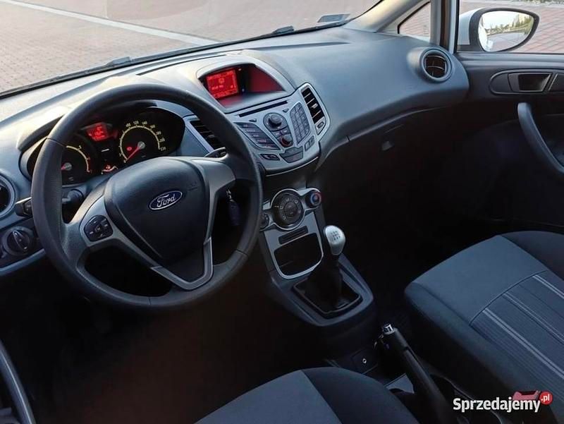 Używany Ford Fiesta 2009 Biały Hatchback