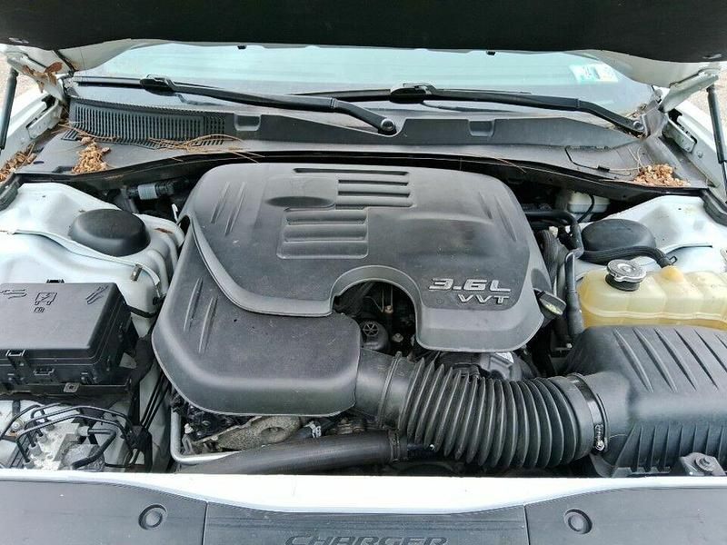 Używany Dodge Charger SXT 2015 Biały Sedan/Limuzyna