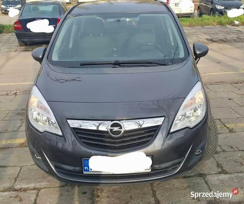 Szary Używany 2010 Opel Meriva Minivan | 20 500 zł (Drogi) - Obraz 1/4