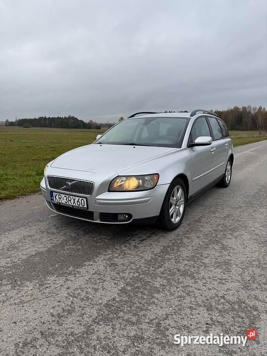 Srebrny Używany 2004 Volvo V50 Kombi | 5900 zł (Uczciwa cena) - Obraz 1/4