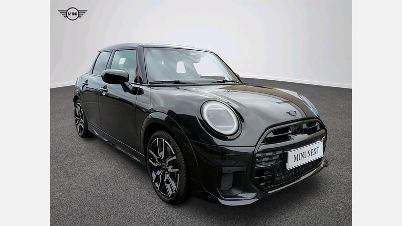 Używany Mini Cooper 114 kW (156 KM) 2025 Midnight black ii metalizowany Hatchback