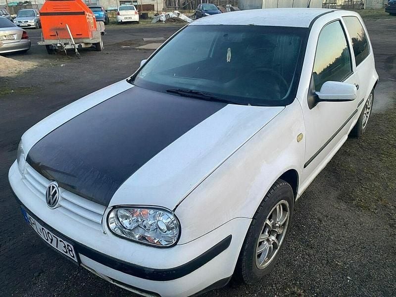 Biały Używany 1998 VW Golf III Hatchback | 3300 zł (Dobra cena) - Obraz 1/4