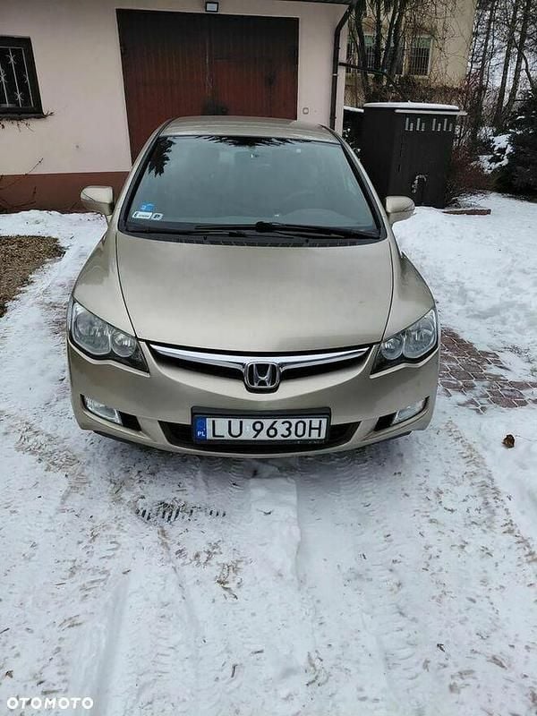 Używany Honda Civic 140 KM (102 kW) 2008 Żółtozłoty Sedan/Limuzyna