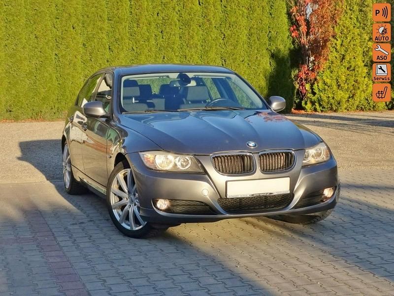 Szary Używany 2011 BMW 318 Sedan/Limuzyna | 23 600 zł (Uczciwa cena) - Obraz 1/4