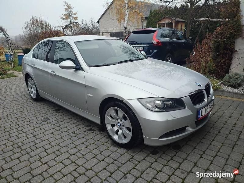 Srebrny Używany 2006 BMW 325 Sedan/Limuzyna | 29 900 zł (Uczciwa cena) - Obraz 1/4
