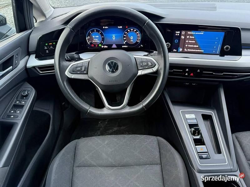 Używany VW Golf VIII Life 115 KM (84 kW) 2021 Czarny Kombi