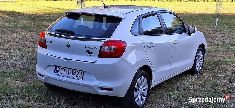 Używany Suzuki Baleno 90 KM (66 kW) 2017 Biały Hatchback