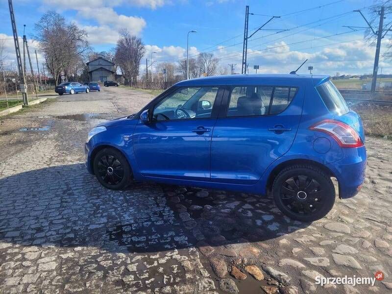 Niebieski Używany 2012 Suzuki Swift Sedan/Limuzyna | 15 300 zł (Dobra cena) - Obraz 1/4