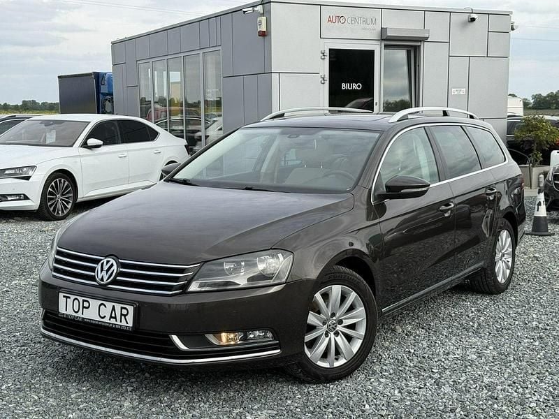 Brązowy (metalik) Używany 2012 VW Passat Kombi | 36 900 zł (Uczciwa cena) - Obraz 1/4