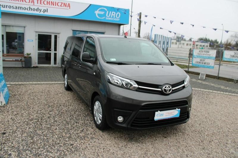Używany Toyota Proace 144 KM (105 kW) 2021 Szary (metalik) Minivan