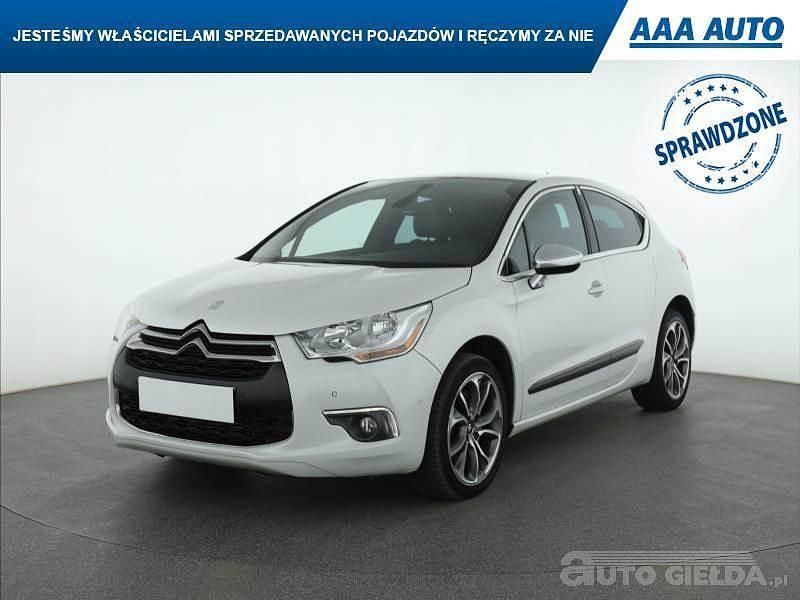 Używany Citroën DS4 2012 Biały Hatchback