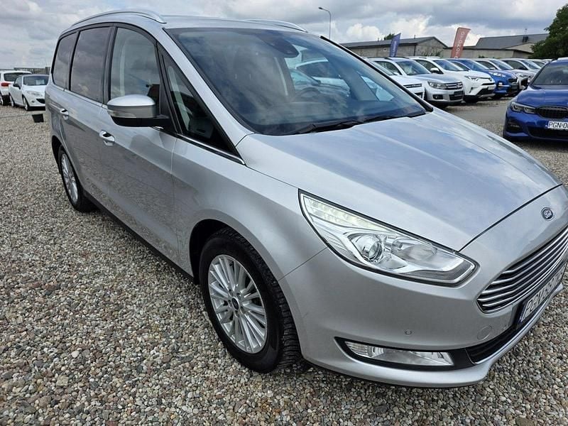 Srebrny (metalik) Używany 2018 Ford Galaxy Minivan | 59 900 zł (Uczciwa cena) - Obraz 1/4