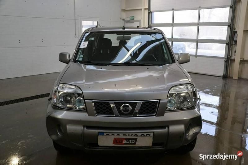 Srebrny Używany 2005 Nissan X-Trail SUV | 8200 zł - Obraz 1/4