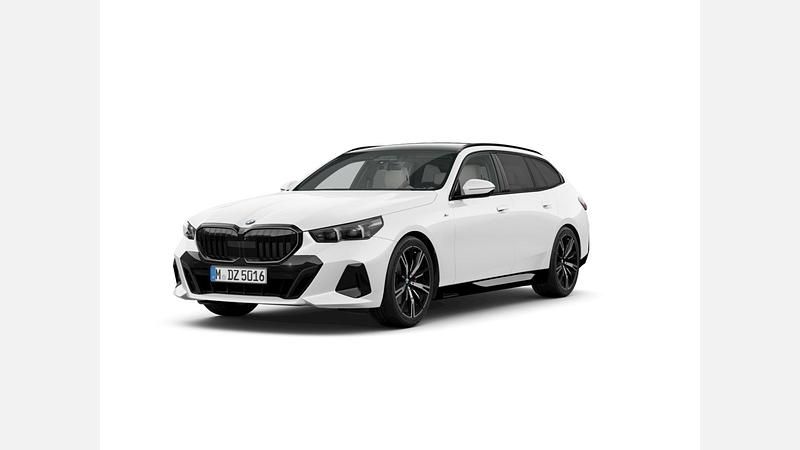 Biel alpejska Używany 2024 BMW 520 Comfort Edition Kombi | 249 900 zł (Uczciwa cena) - Obraz 1/3