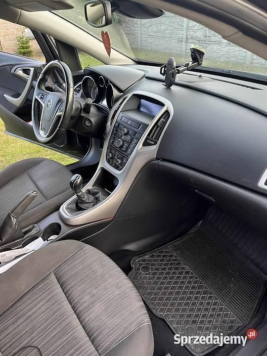 Używany Opel Astra 2010 Grafitowy Hatchback