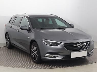 Szary Używany 2018 Opel Insignia Kombi | 47 999 zł (Uczciwa cena) - Obraz 1/4