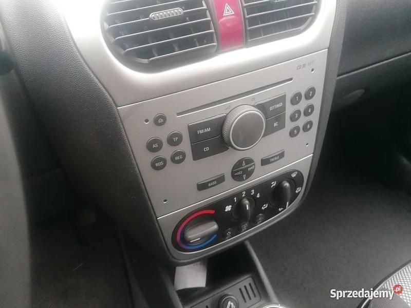 Czerwony Używany 2008 Opel Combo Minivan | 13 600 zł (Uczciwa cena) - Obraz 1/4