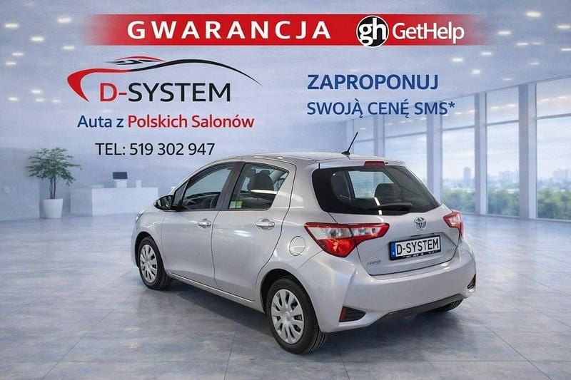 Używany Toyota Yaris 72 KM (52 kW) 2020 Srebrny (metalik) Hatchback