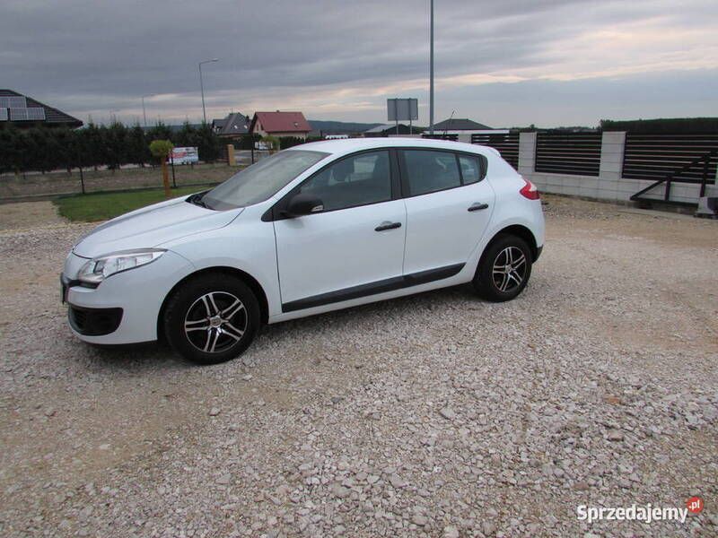 Biały Używany 2013 Renault Mégane III Hatchback | 25 500 zł (Uczciwa cena) - Obraz 1/4