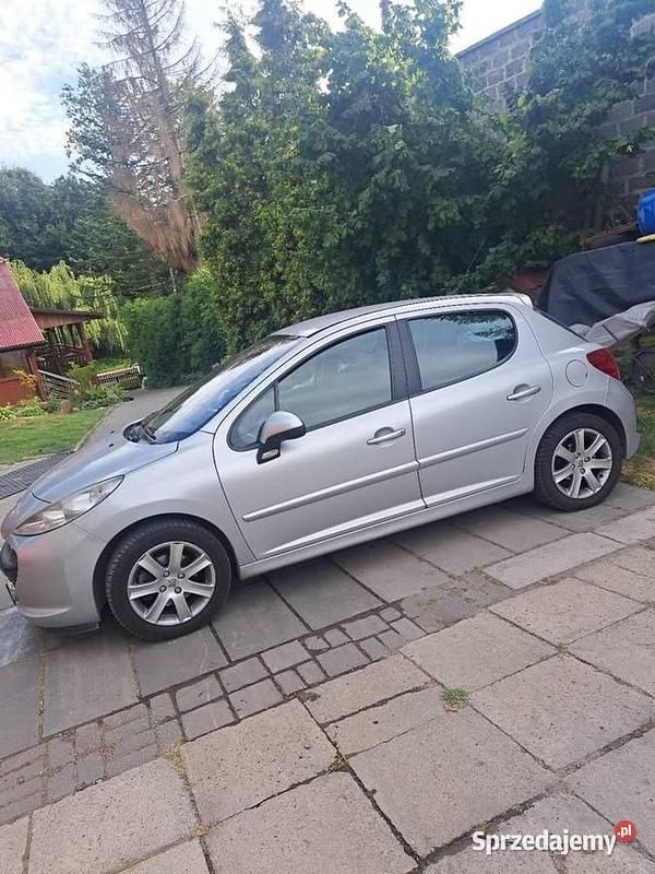 Srebrny Używany 2007 Peugeot 207 Hatchback | 12 700 zł (Dość drogi) - Obraz 1/4
