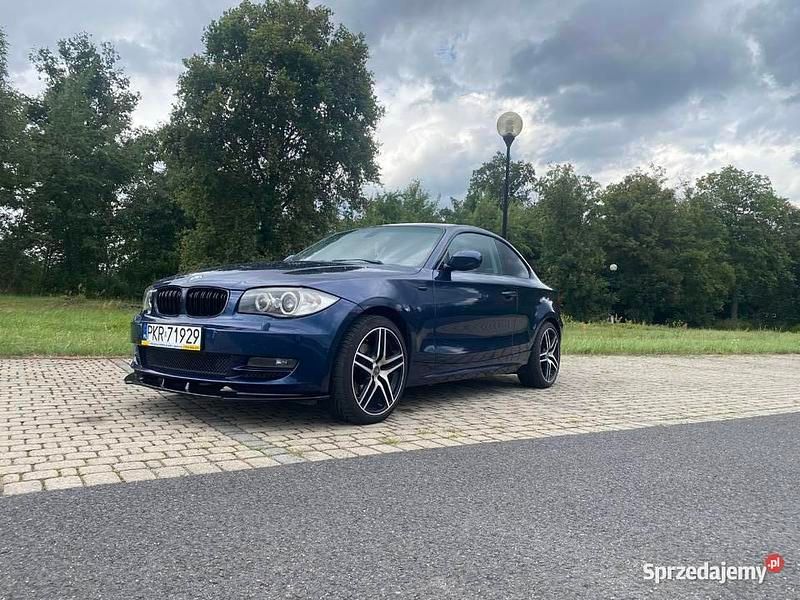 Granatowy Używany 2010 BMW 120 Coupé Shadowline Coupe | 41 000 zł - Obraz 1/4