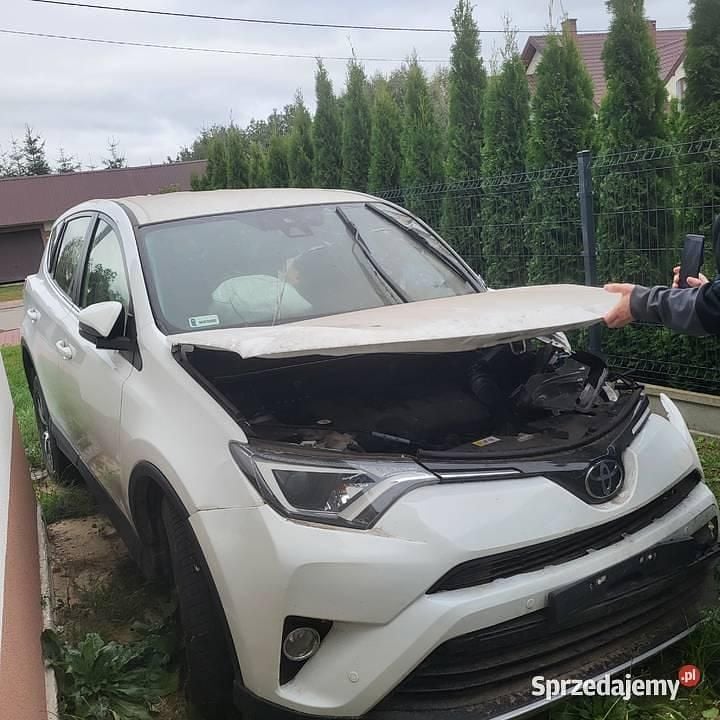 Używany 2016 Toyota RAV4 | 16 000 zł - Obraz 1/4