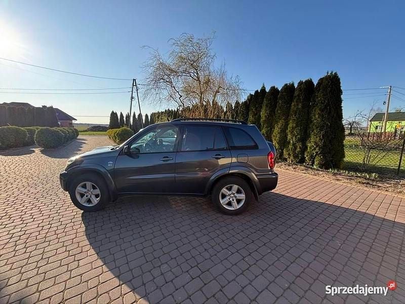 Używany Toyota RAV4 116 KM (85 kW) 2005 Szary SUV