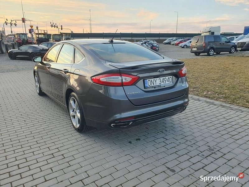 Używany Ford Mondeo 2015 Grafitowy Sedan/Limuzyna