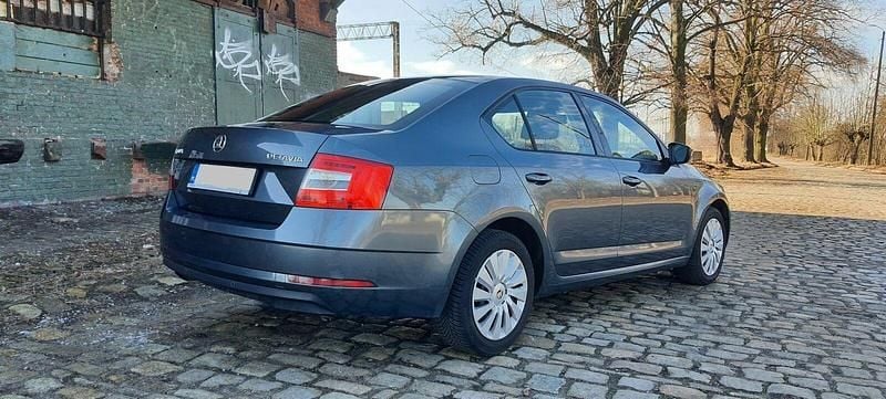 Używany Skoda Octavia 150 KM (110 kW) 2018 Szary Sedan/Limuzyna