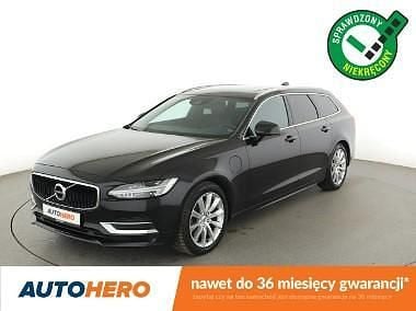 Używany Volvo V90 Momentum 391 KM (287 kW) 2019 Czarny Kombi