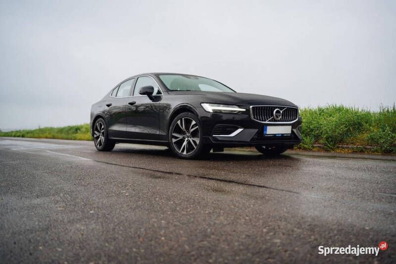 Czarny Używany 2020 Volvo S60 Sedan/Limuzyna | 112 500 zł - Obraz 1/4